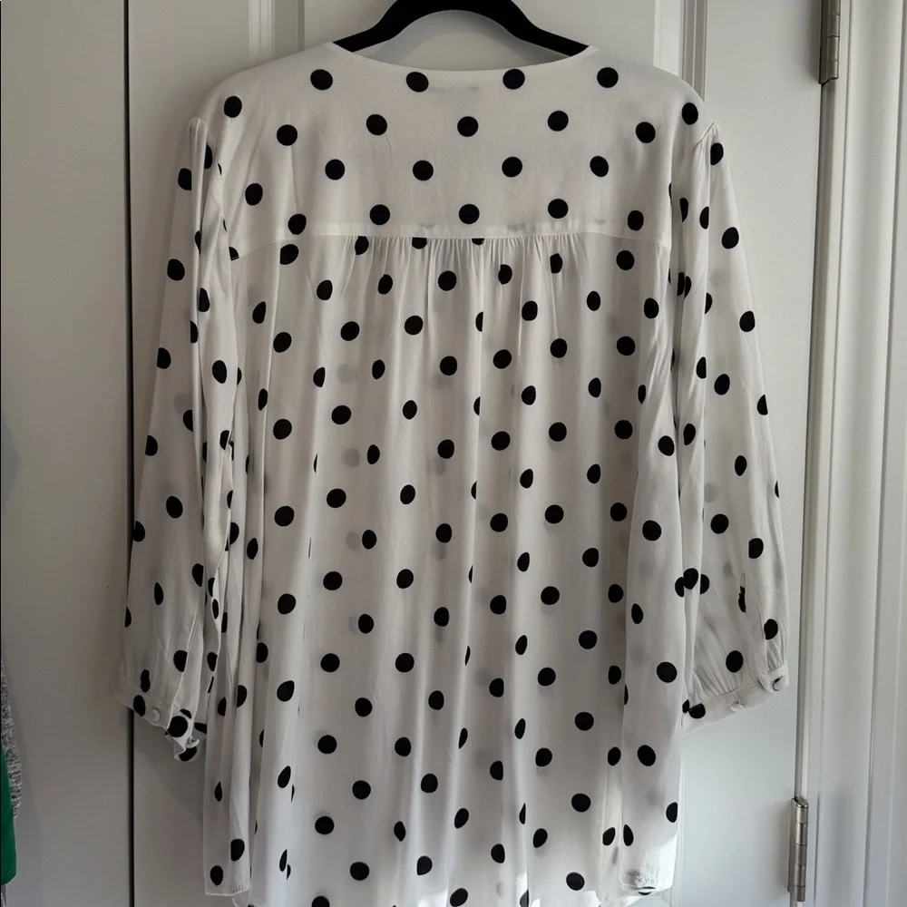 Torrid Black and White Polka Dot Blouse with Chain Detail - Picture 4 of 4